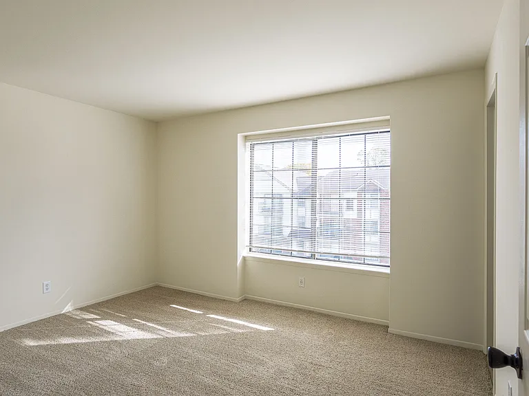 Windemere Apartments — Photo 6