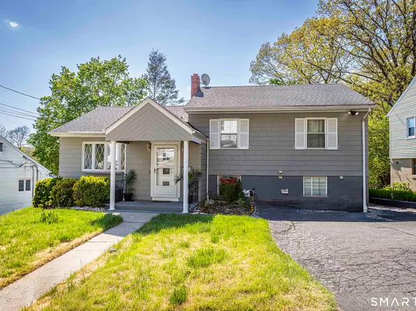 42 Coppola Terrace, Derby, CT 06418