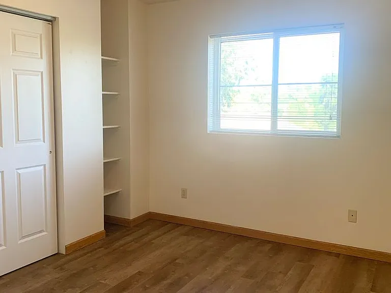 816 S College Ave — Photo 6