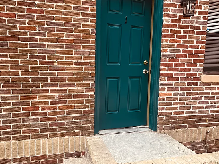831 King St #1 — Photo 2