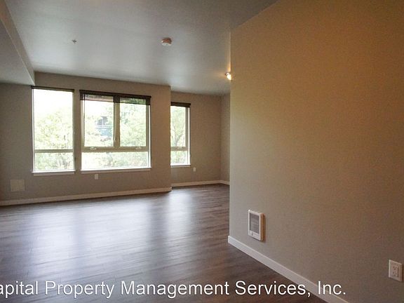 3rd image of 411 SE 14th Ave APT 203