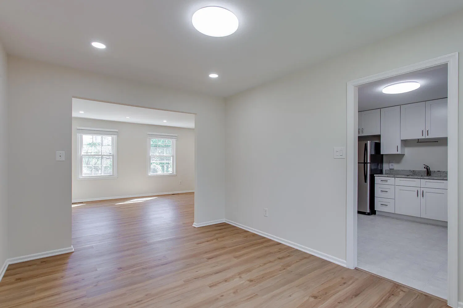 4 bed, 3.5 bath, 2440 sqft, $4,500 — Photo 2