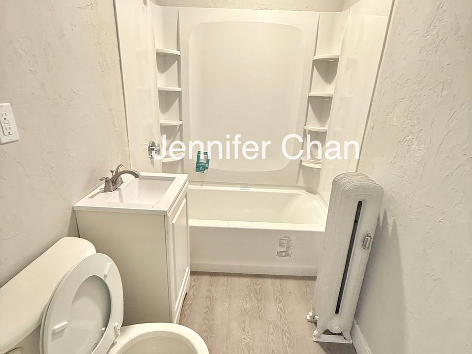 2nd image of 95 Gordon St APT 2