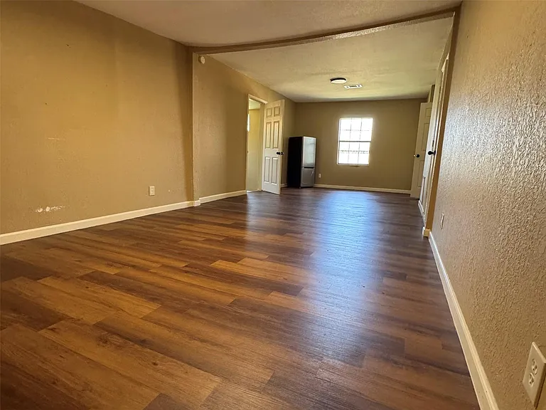 1311 Pershing St — Photo 15
