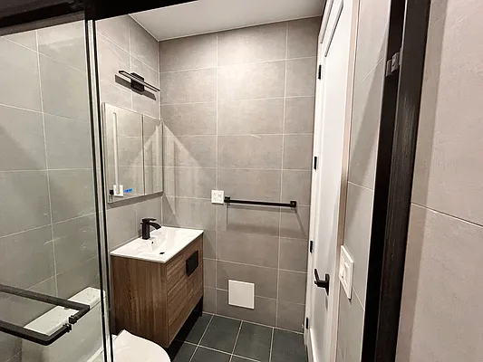 Rented by Fifth & Forever LLC | media 19