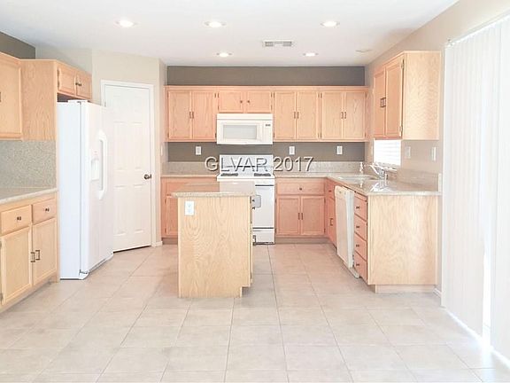 4th image of 5566 Spruce Hill Ct #0