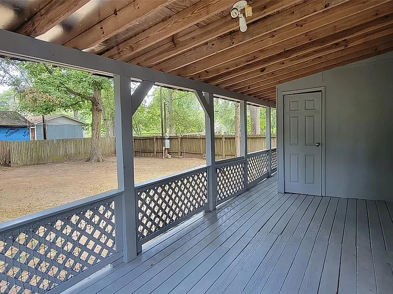 17308 Valley Ln — Photo 10