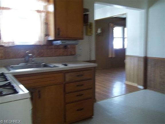 5th image of 4710 Southwood Dr