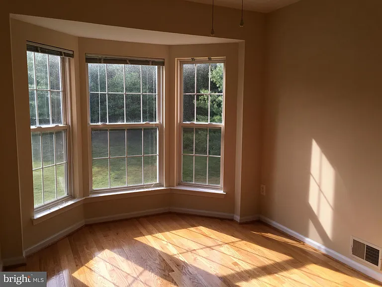 10421 Heathside Way — Photo 11