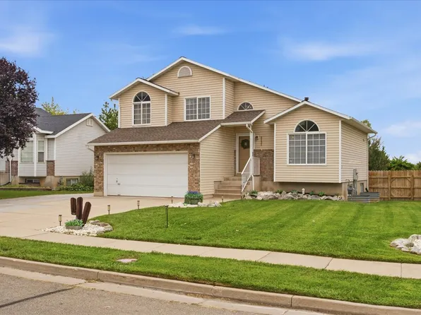 2131 N 850th St W, Clearfield, UT 84015