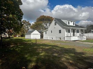 47 Arizona Ave, Bay Shore, NY 11706