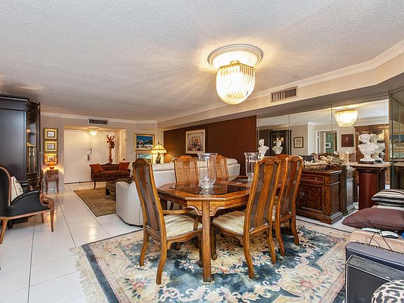3rd image of 6423 Collins Ave APT 302