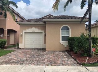 1041 NE 40th Rd, Homestead, FL 33033