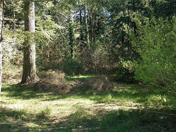4th image of 250 E Annas Way