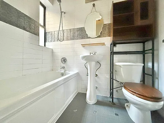 Rented by Doorway NYC, LLC | media 7