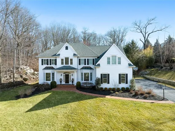 57 Stonewall Circle, West Harrison, NY 10604