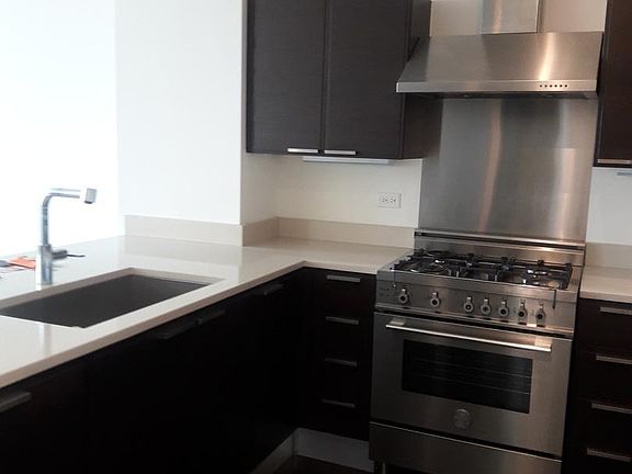 5th image of 6 N Michigan Ave Unit 1102