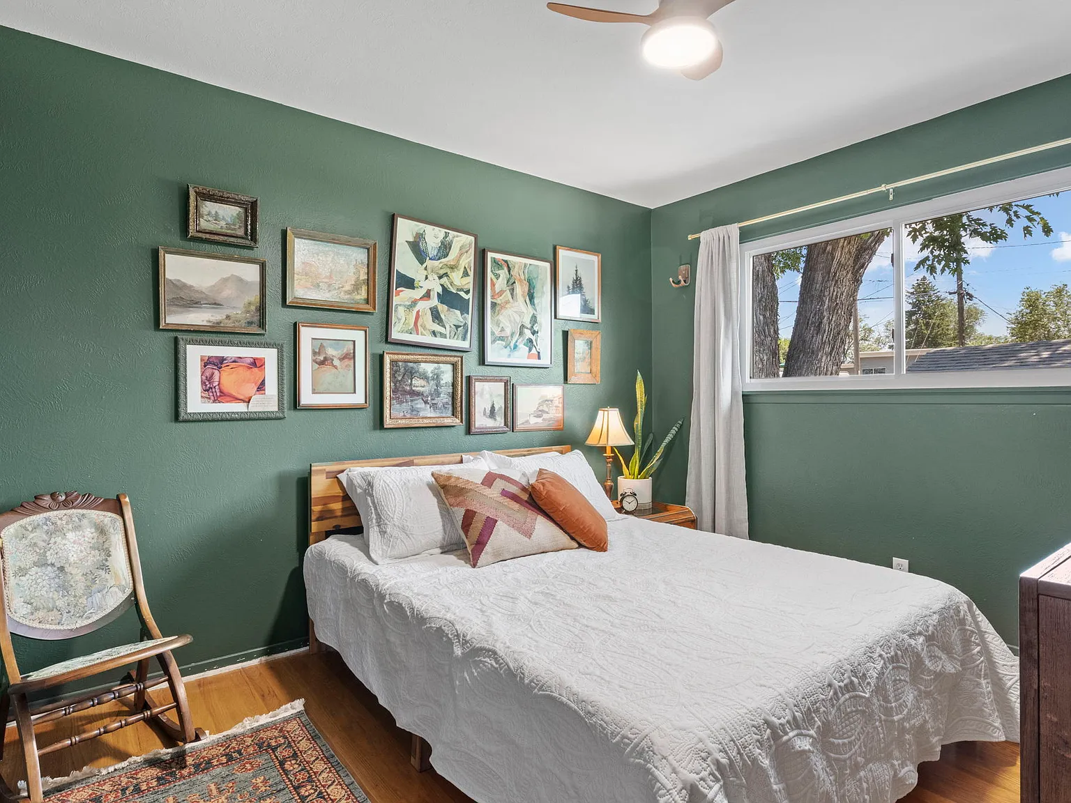 4 bed, 1800 sqft, $2,450 — Photo 3