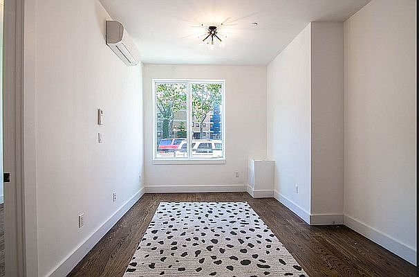 1st image of 194 Scholes St #1