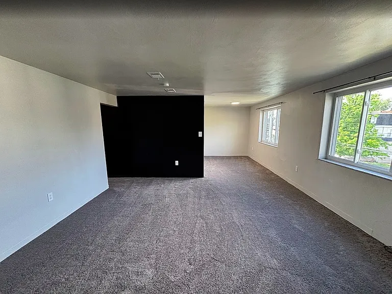 29 Coulter St #1B — Photo 4