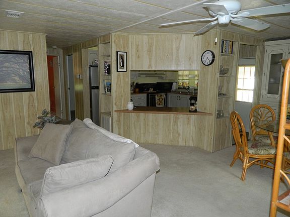 4th image of 2425 Harden Blvd Lot 27