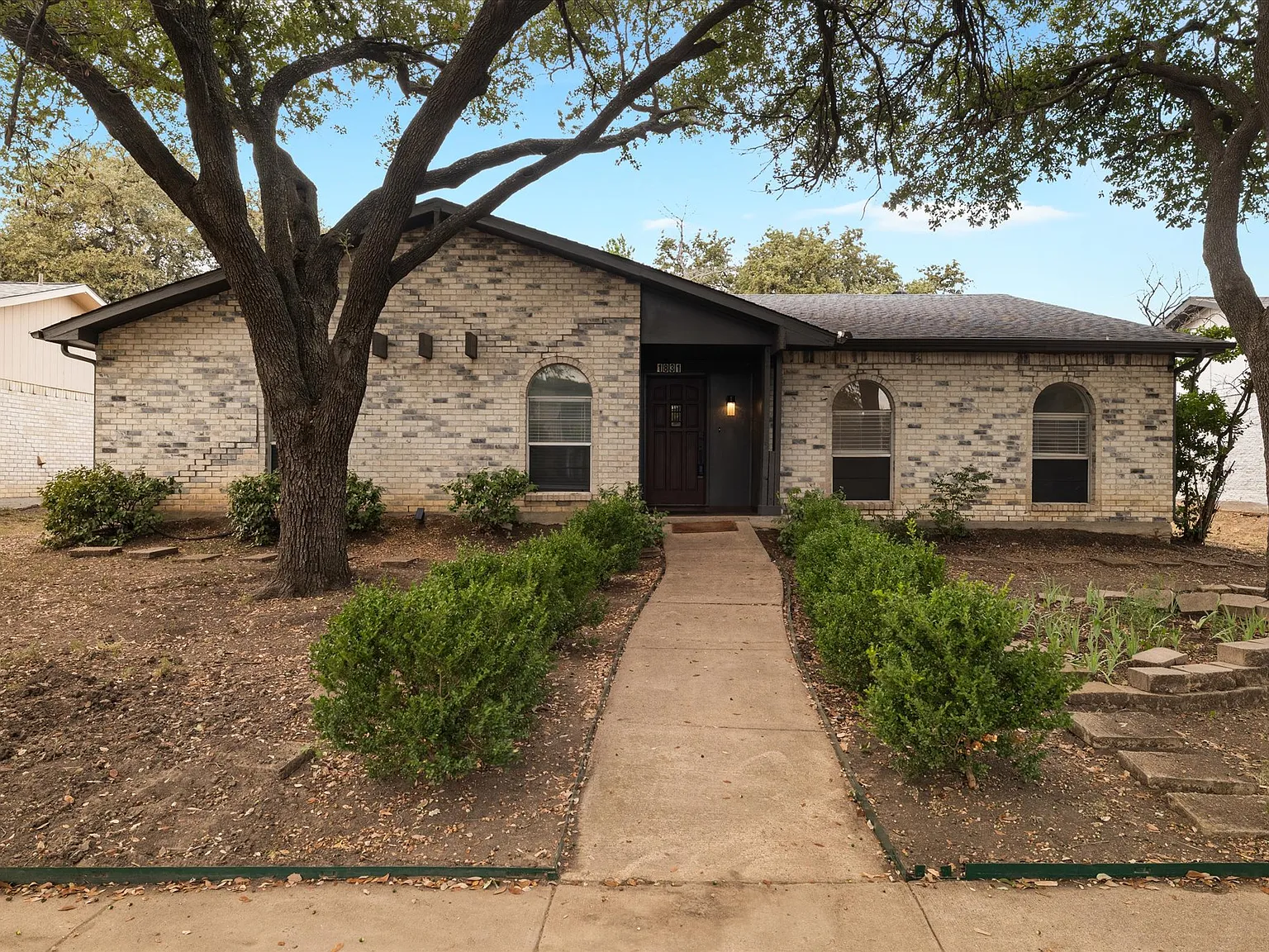 4 bed, 2111 sqft, $2,750 — Photo 1