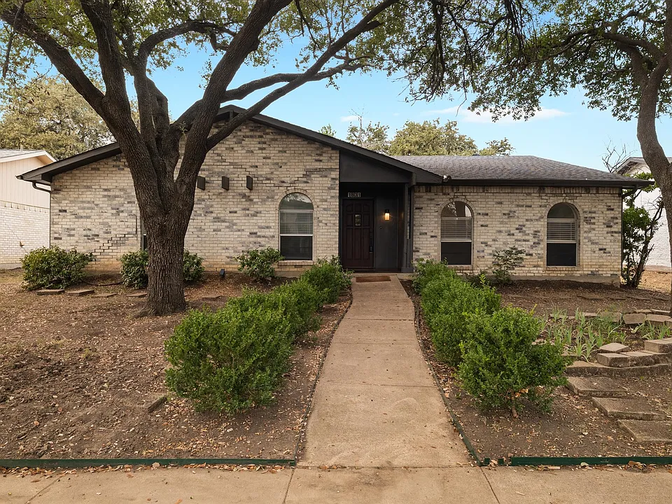 1831 Chamberlain Dr