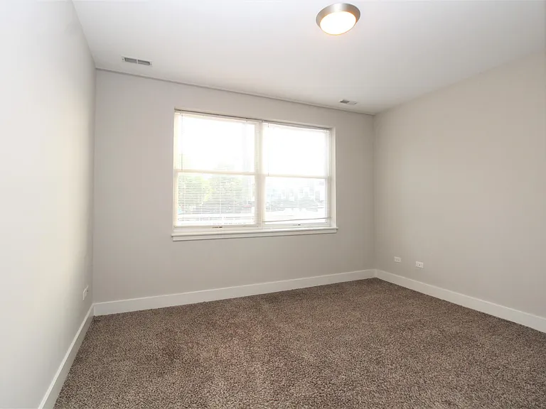 1870 N Winnebago Ave #2D — Photo 34