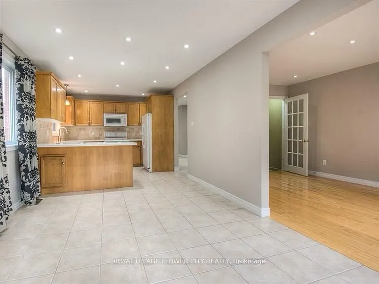 308 Pineland Pl — Photo 16