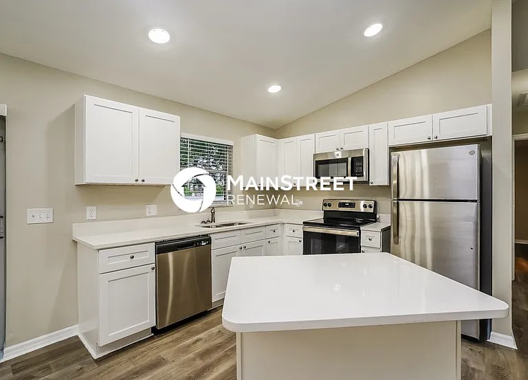 1406 NW 8th Pl — Photo 7