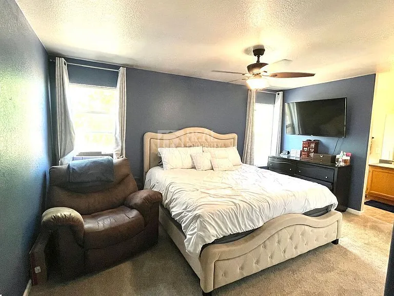 654 Montrail Dr — Photo 10