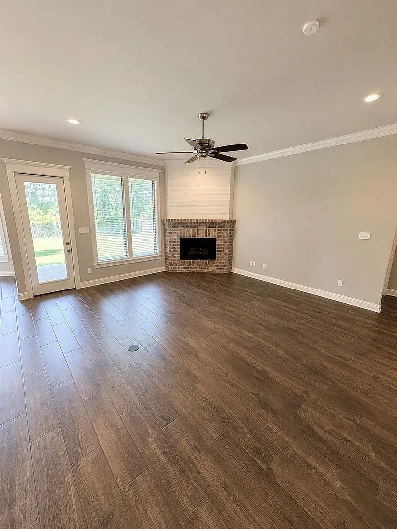 Building Photo - 2063 Highpoint Pl