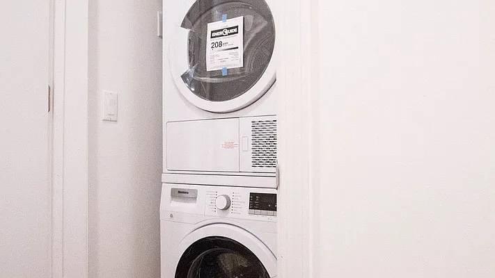 Rented by Nooklyn NYC LLC | media 23