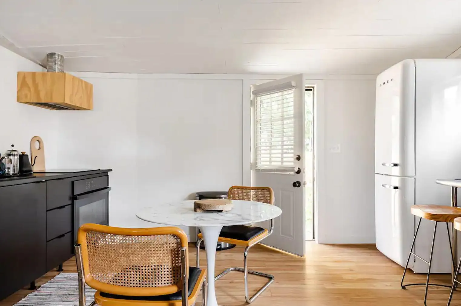 2504 Francisco St — Photo 4