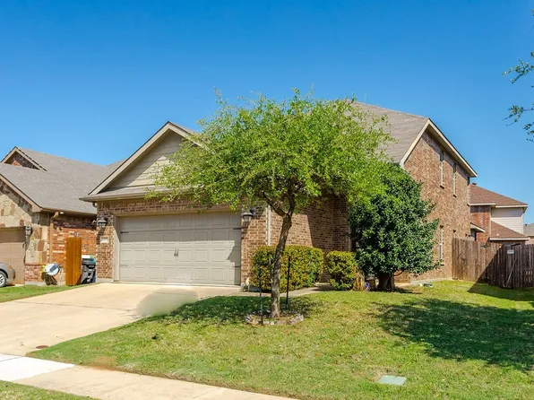 5813 Maui Dr, Fort Worth, TX 76119