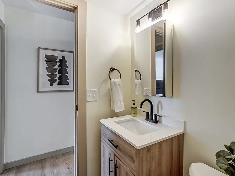 3122 Durrell Ave — Photo 6