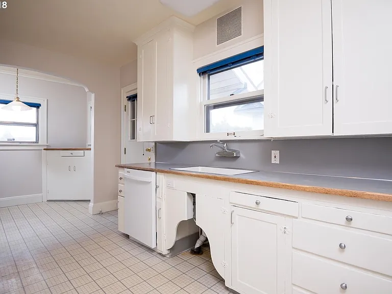 5134 NE Multnomah St — Photo 8
