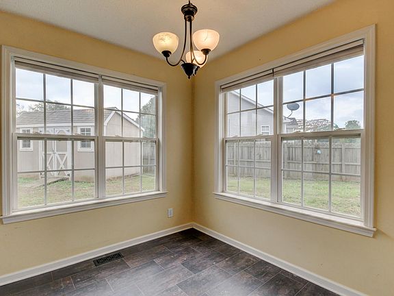 4th image of 4036 Challis Dr
