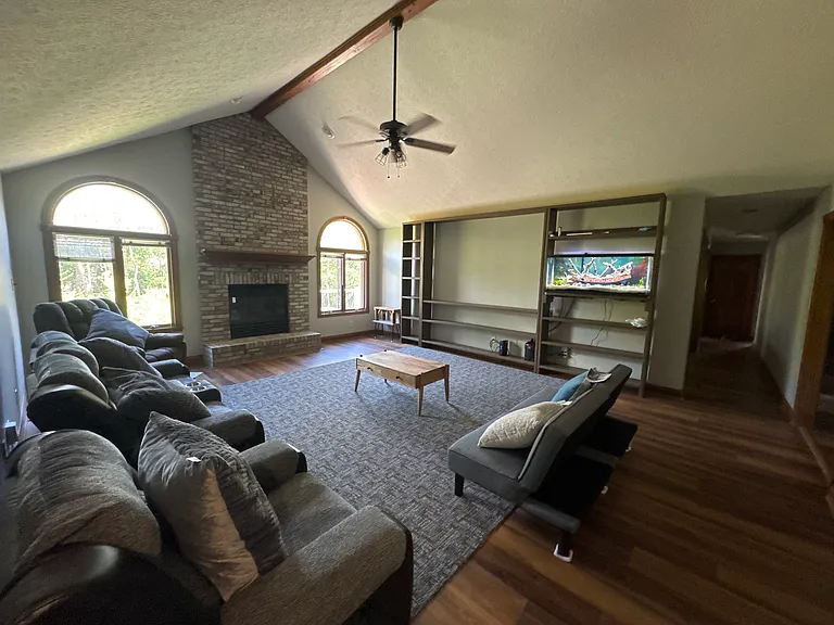 1007 New Harmony Dr — Photo 16