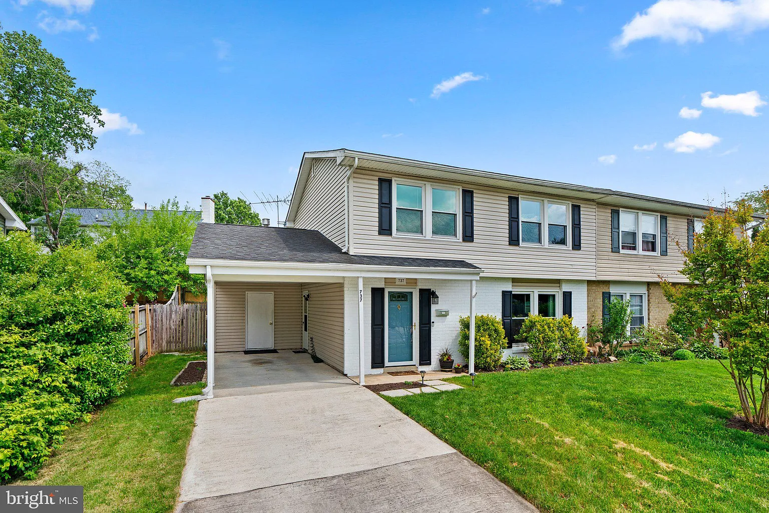 737 Chapelgate Dr photo 1