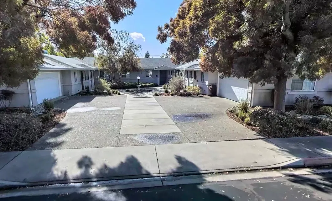 3 bed, 1250 sqft, $2,100 — Photo 1