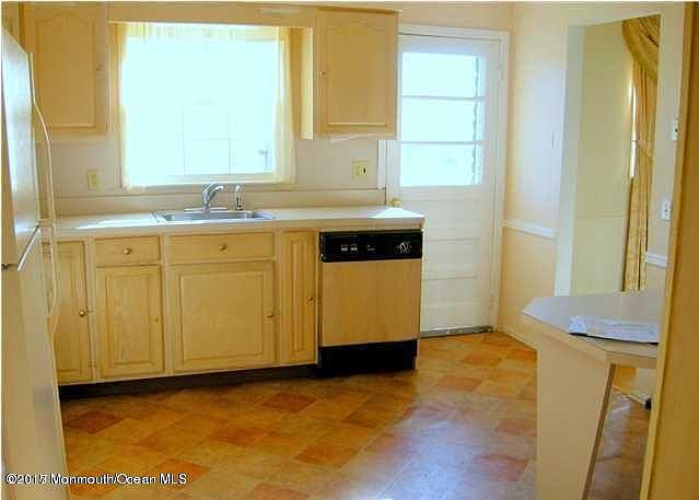 2nd image of 296 Fairfield Ave