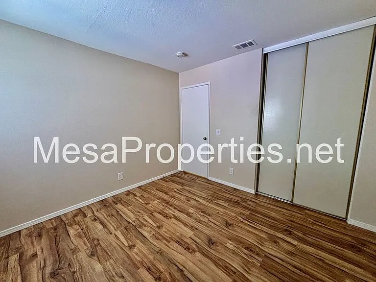 14390 Hillsborough Dr — Photo 20