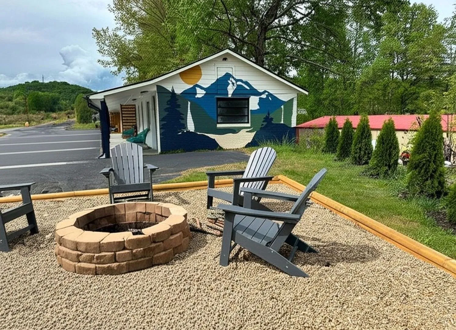 Blue Ridge- Franklin Apartments — Photo 4