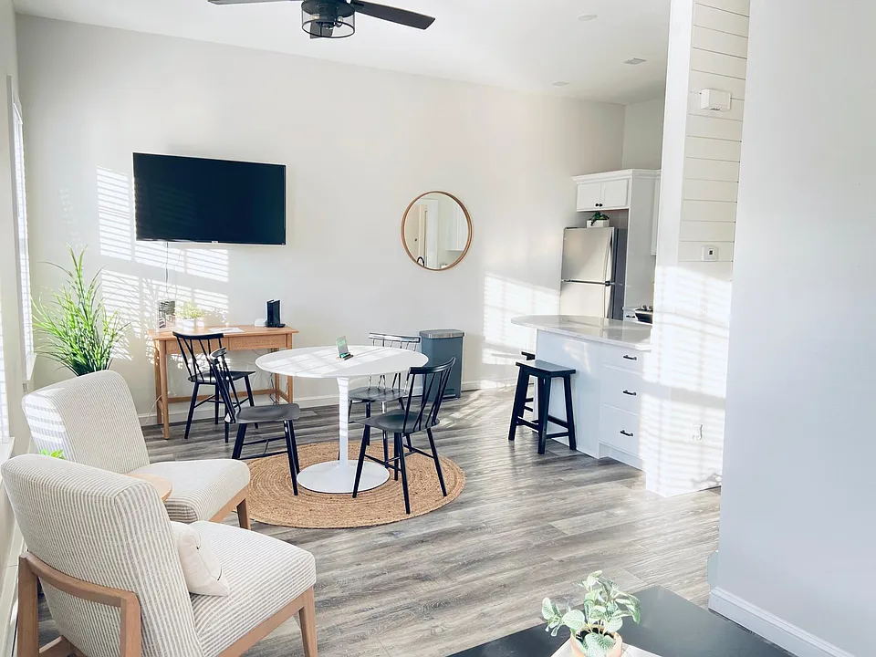 20 Pine St #3