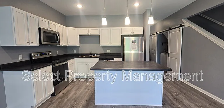 7083 Homestead Rd — Photo 8
