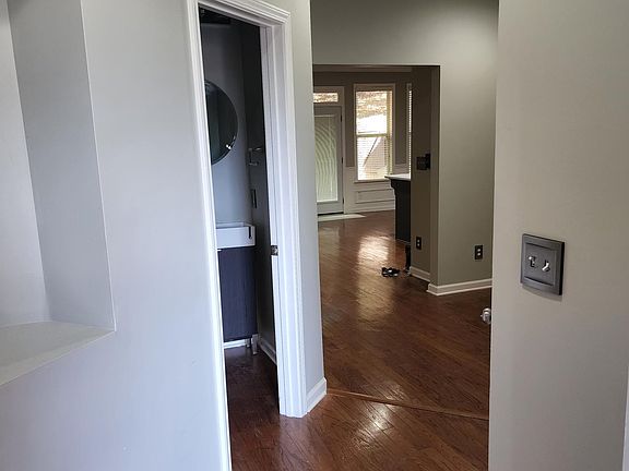 3rd image of 741 Justins Place Ln