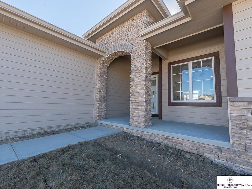 1st image of 5009 Helwig Ave