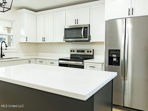 4th image of 1804 Barracuda Dr