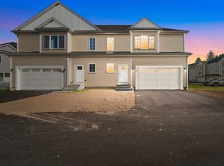 36 Pouts Ln #36, Uxbridge, MA 01569